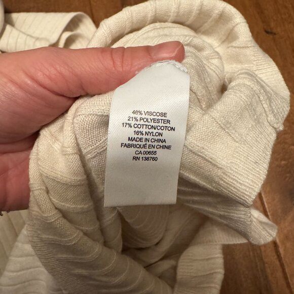 RW&CO Cream Ribbed Sleeveless Turtleneck Top | Size M | VGUC | Soft Cotton Blend - Picture 3 of 4